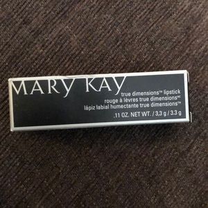 True dimensions lipstick